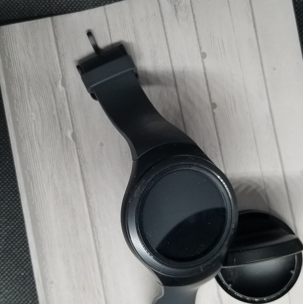 Samsung Gear S2 Smartwatch - Dark Gray